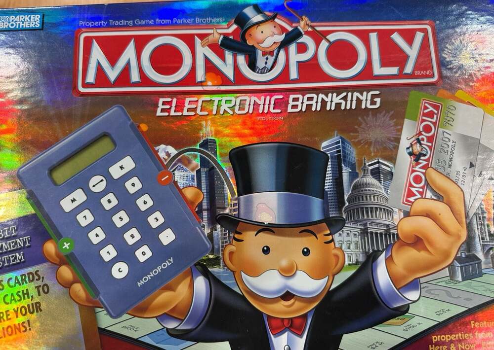 Monopoly Electronic Banking Edition (2007)
Condition:
* New/Open Box
* Never p